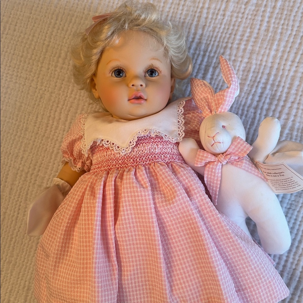 NIB Vintage Pauline's LE 51/1800 Mandy Vinyl Pink Gingham Doll with Bunny - Picture 2 of 15